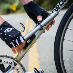 Blackburn Core Slim Mini-Pump - Silver